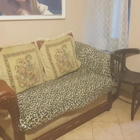 Shtepi Me Qera Ditore Корча